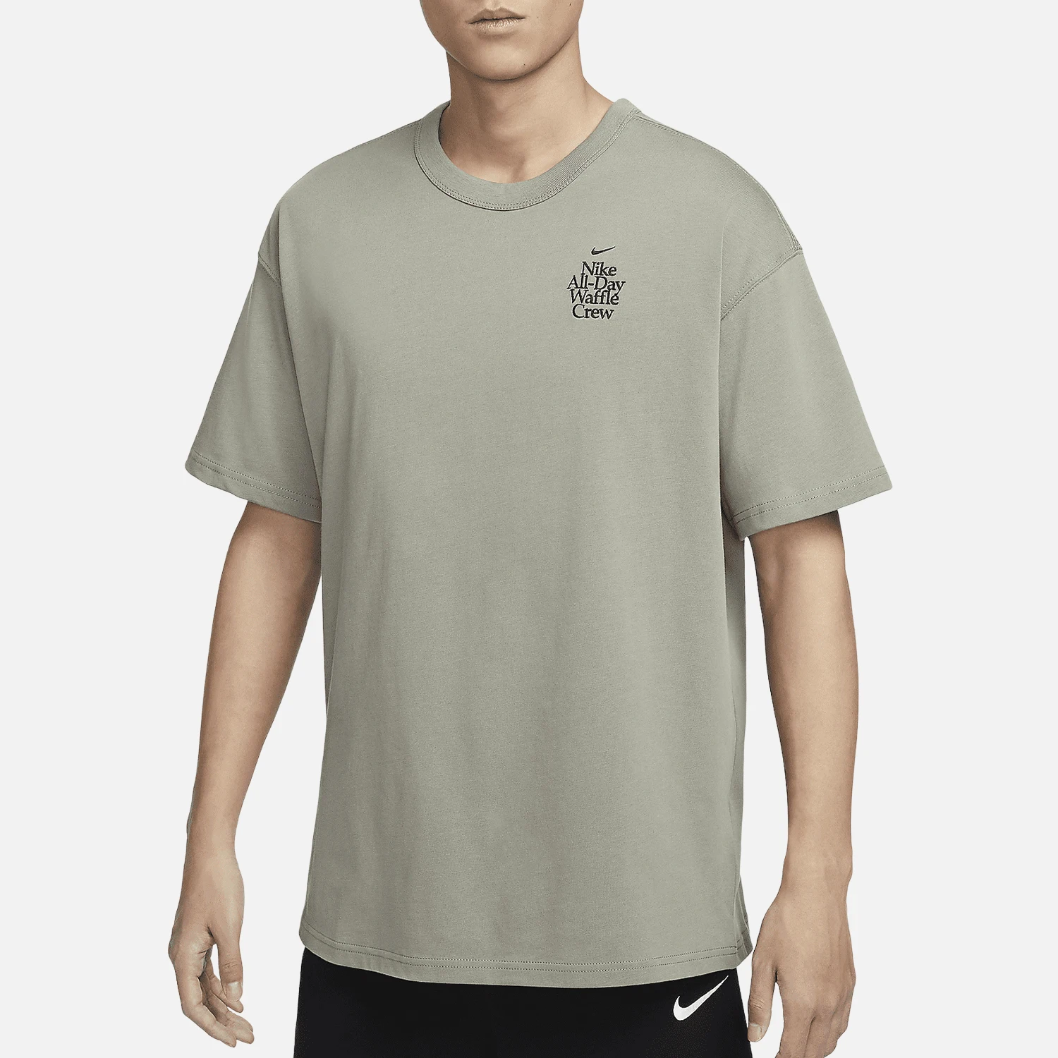 Официальная мужская повседневная футболка Nike Sportswear премиум-класса HQ1202-053
Официальная мужская повседневная футболка Nike Sportswear премиум-класса HQ1202-053