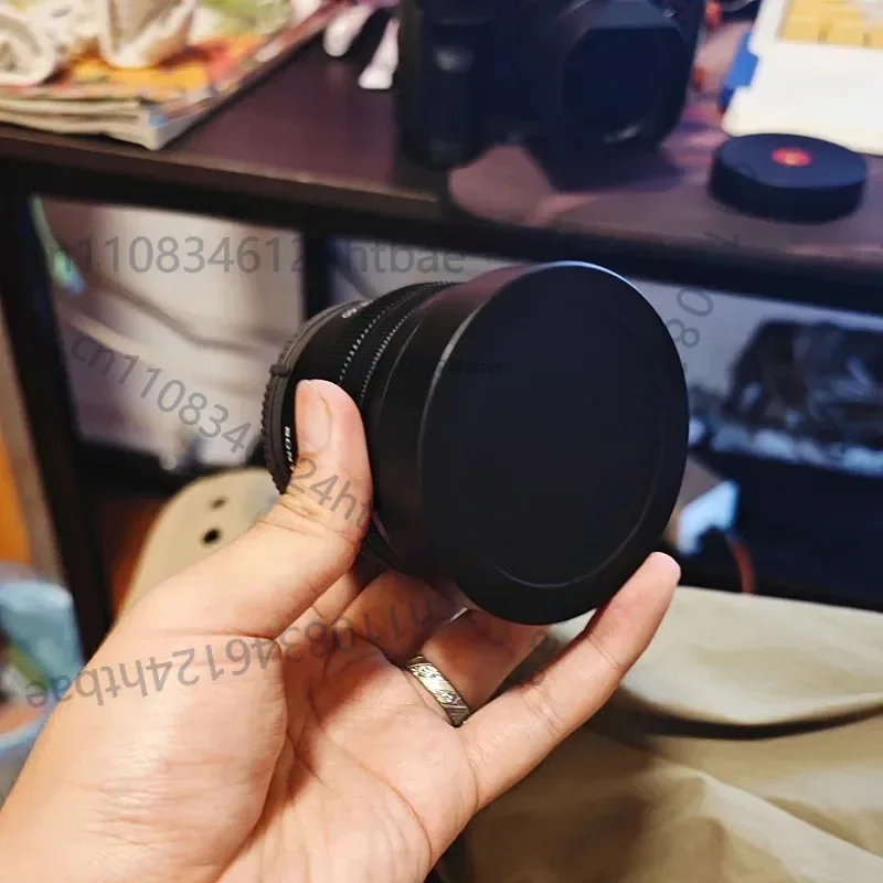 Metal Square Lens Hood for Sony FE 28-60mm f/4-5.6 Lens SEL2860 with Metal Cap
Metal Square Lens Hood for Sony FE 28-60mm f/4-5.6 Lens SEL2860 with Metal Cap