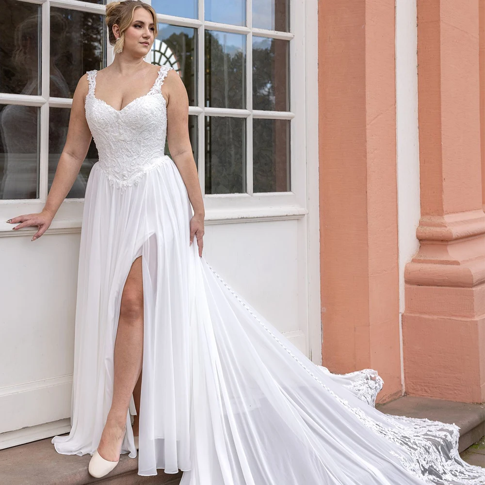 Romantic Lace Backless Wedding Dress Plus Size A Line Applique Chiffon Gown for Beach Wedding Side Slit Customized Wedding Dress
Romantic Lace Backless Wedding Dress Plus Size A Line Applique Chiffon Gown for Beach Wedding Side Slit Customized Wedding Dress