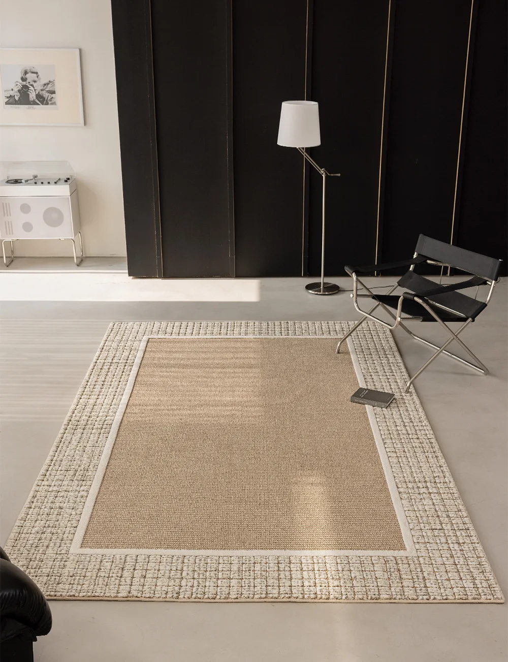 High-end milk silk waterproof light luxury cream wind glue-free bed and breakfast dirt-resistant carpet
High-end milk silk waterproof light luxury cream wind glue-free bed and breakfast dirt-resistant carpet