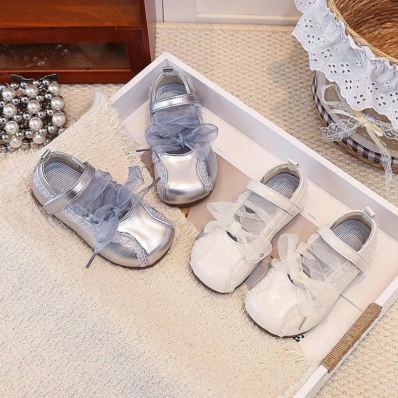 Girls Princess Shoes Silver Beige Summer Lace Bow Mary Janes Hook and Loop Strap Soft Sole School Casual Footwear for Big Kids
Girls Princess Shoes Silver Beige Summer Lace Bow Mary Janes Hook and Loop Strap Soft Sole School Casual Footwear for Big Kids