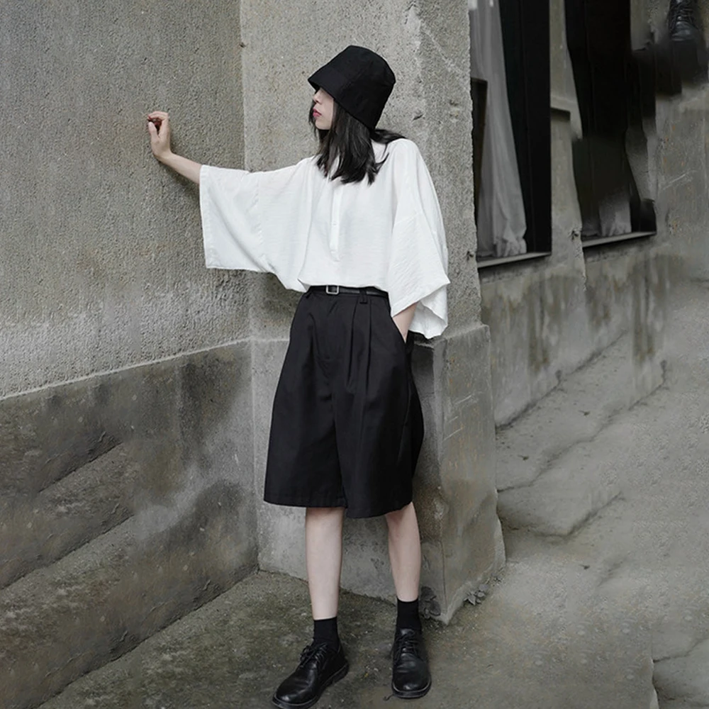 2026 Summer New Unisex Solid Color Shirt American Retro Fashion Trendy High Street Casual Loose Breathable Genderless Top
2026 Summer New Unisex Solid Color Shirt American Retro Fashion Trendy High Street Casual Loose Breathable Genderless Top
