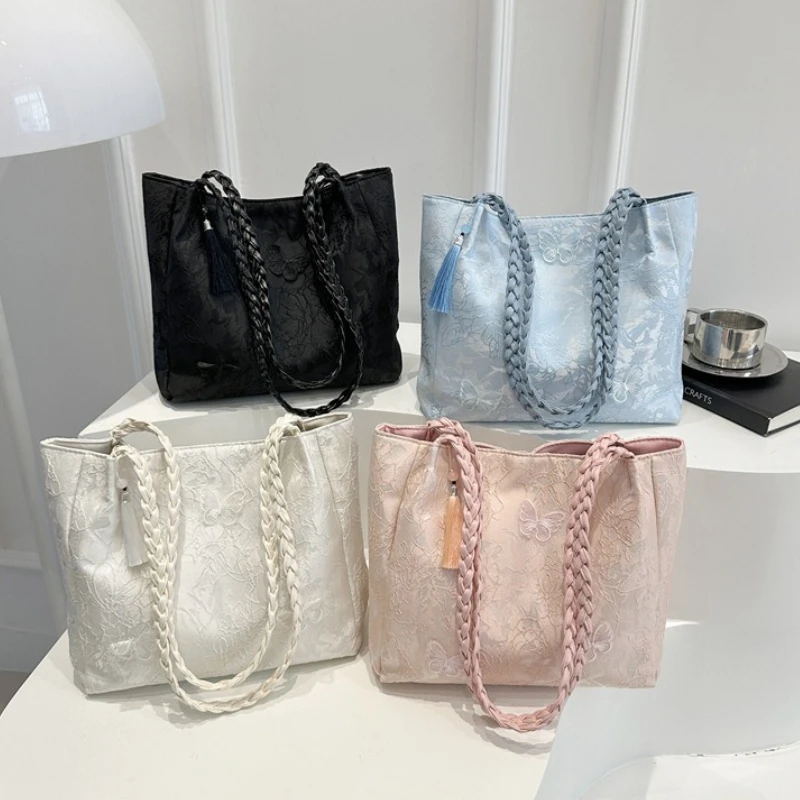 Large Capacity Women Tote Bag New Retro Bow Handmade Hook Flower Handbag New Chinese Style Shoulder Bag Replica Designer Bags
Large Capacity Women Tote Bag New Retro Bow Handmade Hook Flower Handbag New Chinese Style Shoulder Bag Replica Designer Bags