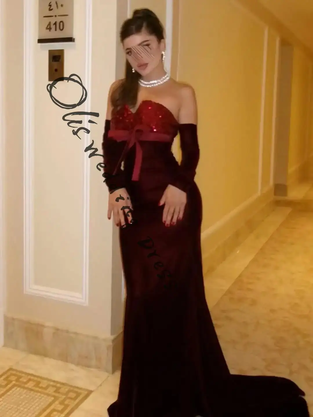 customized Mermaid Sleeveless Prom Dresses V Neck Pleated Sequins Floor Length Party Dresses Evening Dresses
customized Mermaid Sleeveless Prom Dresses V Neck Pleated Sequins Floor Length Party Dresses Evening Dresses