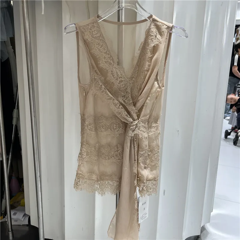 French Style V-Neck Lace Splice See-through Sleeveless Women's Top Summer New Loose Fit Tie Dye Chiffon Vest Breathable Skin-...
French Style V-Neck Lace Splice See-through Sleeveless Women's Top Summer New Loose Fit Tie Dye Chiffon Vest Breathable Skin-...