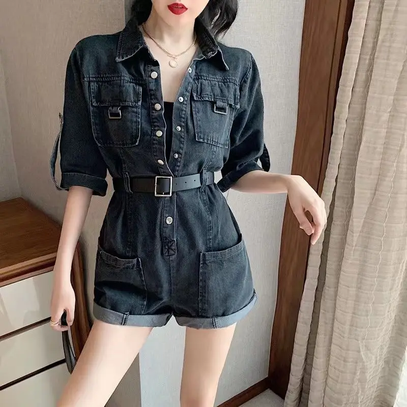 Women's Vintage Polo Collar Jumpsuit Wide Leg Shorts Slimming Waist Sexy & Chic Utility Playsuits Outfit 2025 Summer Trendy
Women's Vintage Polo Collar Jumpsuit Wide Leg Shorts Slimming Waist Sexy & Chic Utility Playsuits Outfit 2025 Summer Trendy