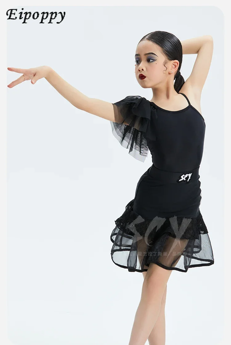 Latin Dance Clothes Girls' Practice Clothes Shang Cut Art Black Performance Large Swing Skirt Suit
Latin Dance Clothes Girls' Practice Clothes Shang Cut Art Black Performance Large Swing Skirt Suit