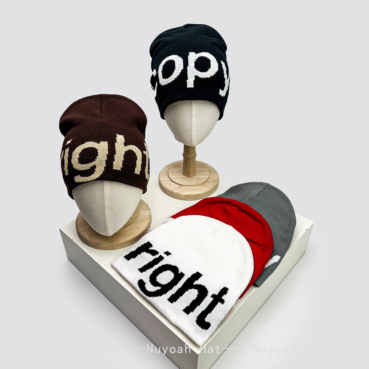 New Men Women Korean Simple Jacquard Letters Dollar Knitted Hats Warm Fashion Personal Beanies Versatile Worn On Both Sides ins
New Men Women Korean Simple Jacquard Letters Dollar Knitted Hats Warm Fashion Personal Beanies Versatile Worn On Both Sides ins