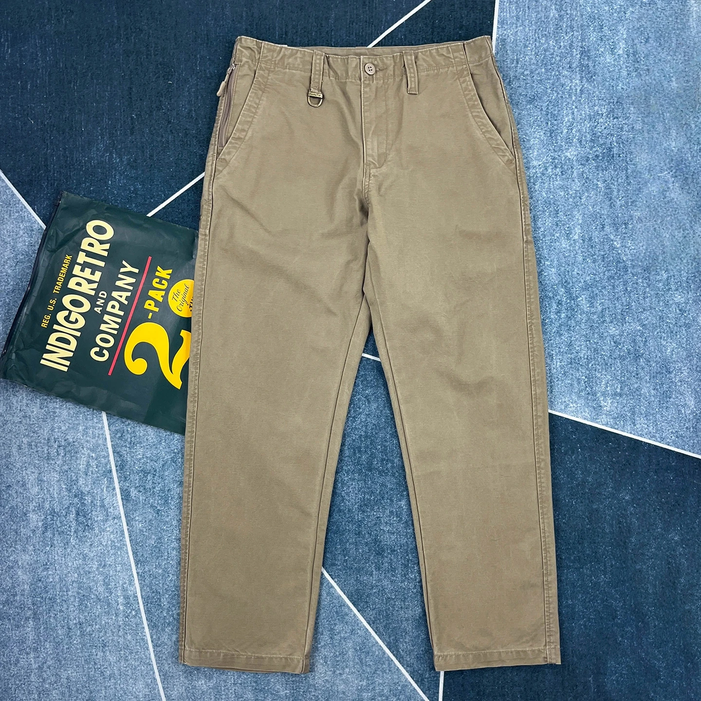 Повседневные брюки из 100% хлопка для мужчин, осенние толстые прямые брюки в американском стиле ретро, однотонные простые универсальные комбинезоны
Повседневные брюки из 100% хлопка для мужчин, осенние толстые прямые брюки в американском стиле ретро, однотонные простые универсальные комбинезоны