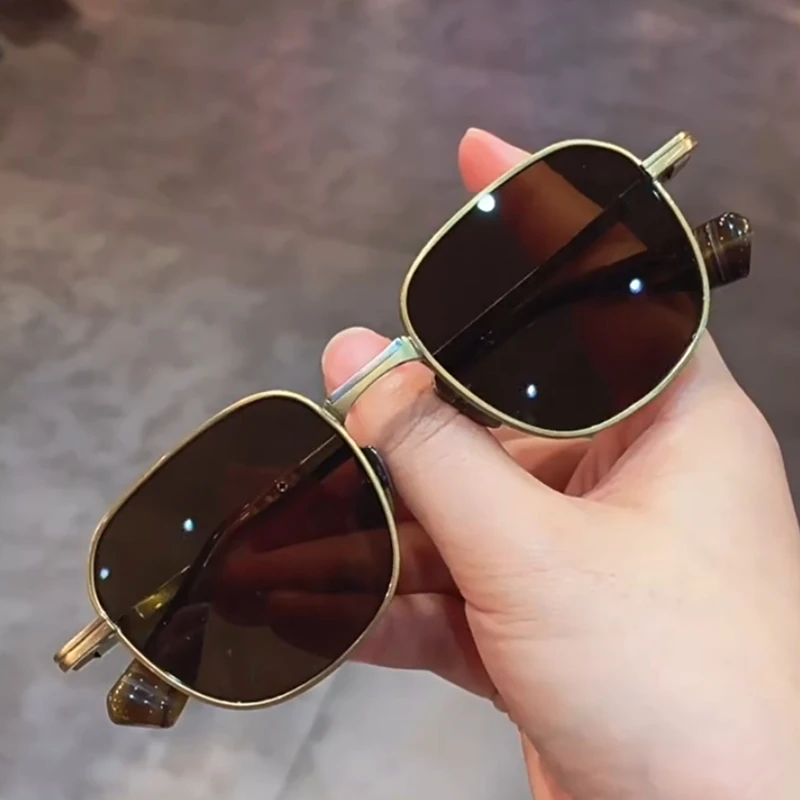 Top Quality Titanium Square Sunglasses for Men Vintage Anti-ultraviolet UV400 Sunglass Women Retro Trendy Sun Glasses Shades
Top Quality Titanium Square Sunglasses for Men Vintage Anti-ultraviolet UV400 Sunglass Women Retro Trendy Sun Glasses Shades
