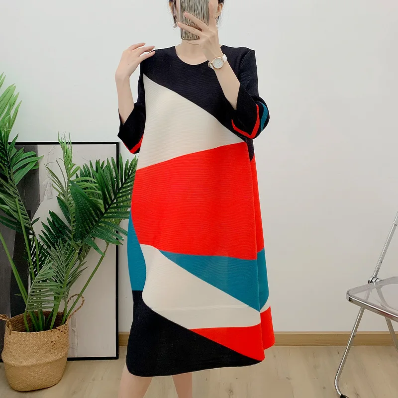GGHK Miyake Pleated Formal Dress of Women 2023 Autumn New Color Block Casual Fashion Coat Long Skirt Loose Evening Party Dresses
GGHK Miyake Pleated Formal Dress of Women 2023 Autumn New Color Block Casual Fashion Coat Long Skirt Loose Evening Party Dresses