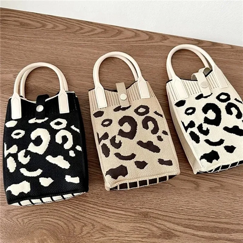 Niche Design Knitted Mobile Phone Bag Fashion Holiday Gift Crossbody Bag Women's Daily Outdoor Handbag
Niche Design Knitted Mobile Phone Bag Fashion Holiday Gift Crossbody Bag Women's Daily Outdoor Handbag