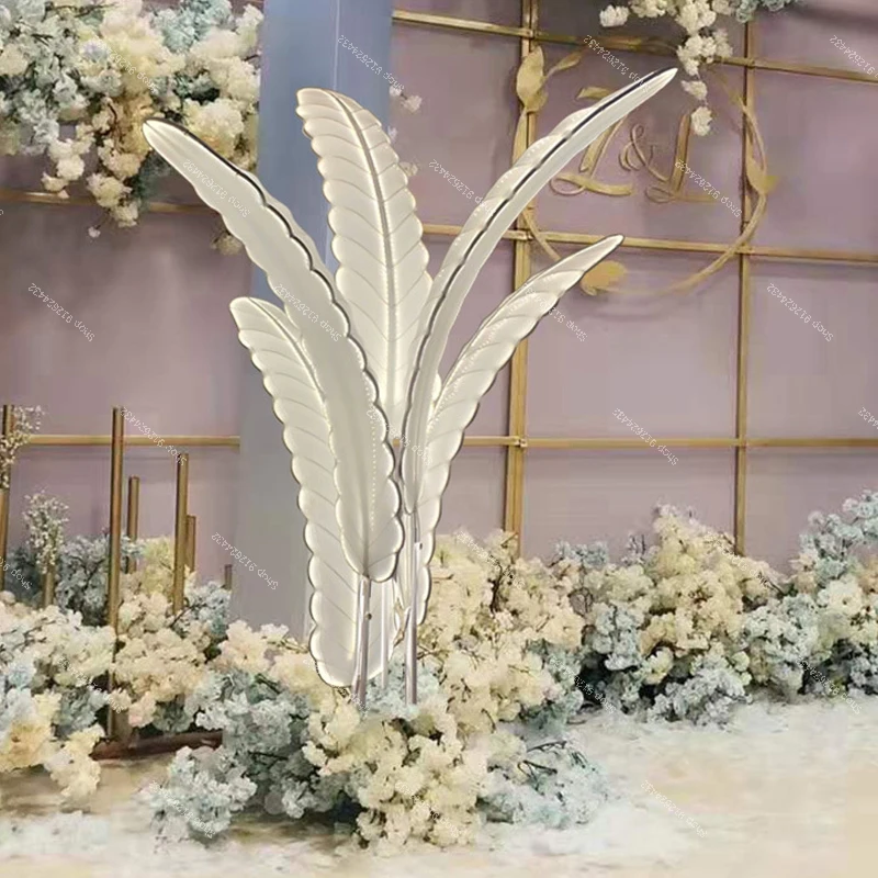 Wedding Props Luminous Banana Leaf New Coconut Tree Road Guide Background Window Decoration Luminous Feather Lamp Prop Welcome
Wedding Props Luminous Banana Leaf New Coconut Tree Road Guide Background Window Decoration Luminous Feather Lamp Prop Welcome