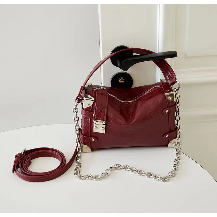 Vintage Diamond Stitch Boston Bag 2025, Women's Soft Leather Crossbody, Multi-Layer Square Box Bag for Gym/Shopping/Weekend 
Vintage Diamond Stitch Boston Bag 2025, Women's Soft Leather Crossbody, Multi-Layer Square Box Bag for Gym/Shopping/Weekend