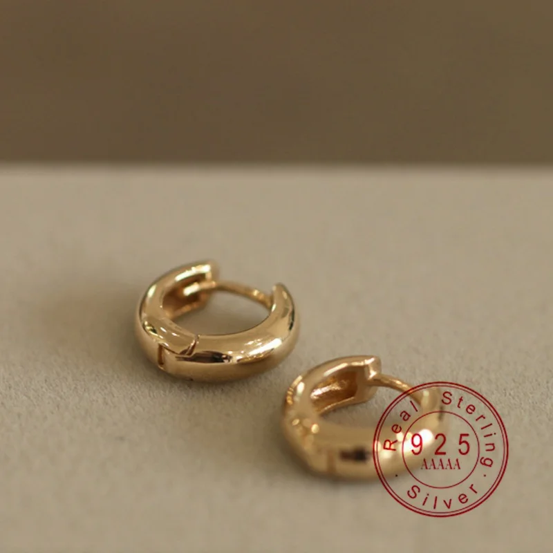 925 Sterling Silver Huggie Hoop Earrings 18K Gold Plated Minimalist Chunky Plain Hoop Ear Jewelry for Women
925 Sterling Silver Huggie Hoop Earrings 18K Gold Plated Minimalist Chunky Plain Hoop Ear Jewelry for Women