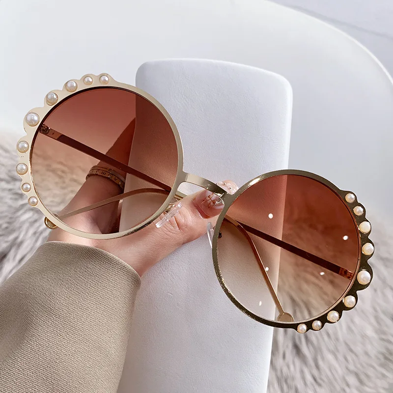 Pearl Round Sunglasses Women Gradation Vintage Female Sun Glasses Luxury Brand Designer Elegant Retro metal Shades UV400
Pearl Round Sunglasses Women Gradation Vintage Female Sun Glasses Luxury Brand Designer Elegant Retro metal Shades UV400