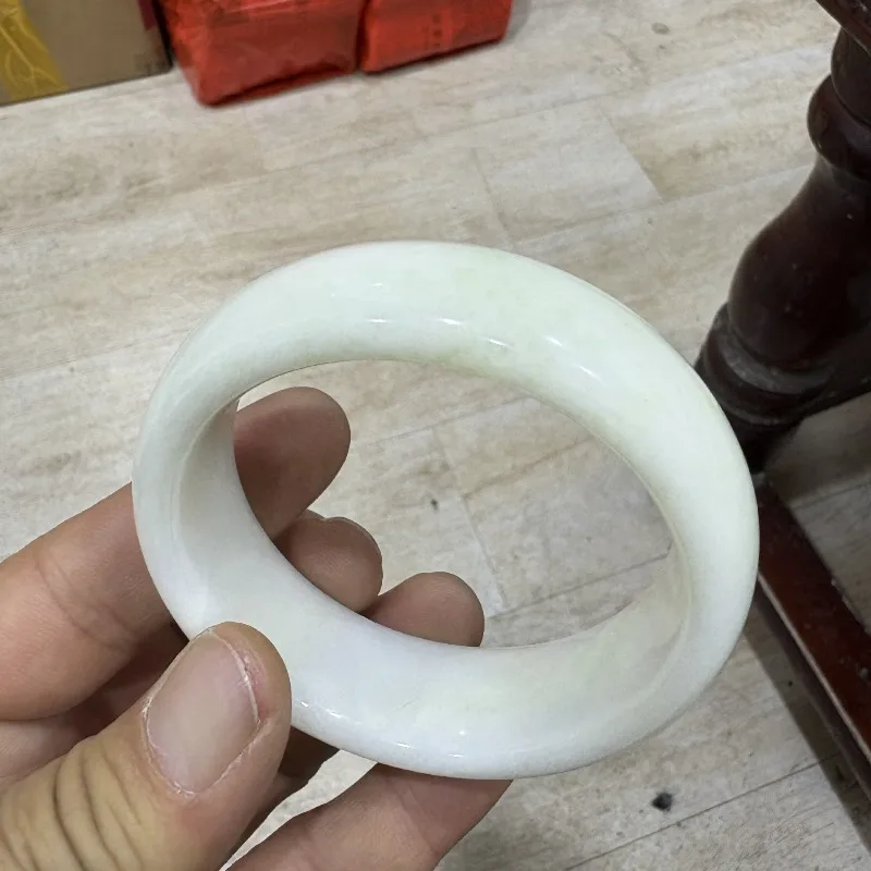Natural Jade Bracelet bangle bangles for women Lantian Jade Bracelet Edition Widening Noble fashion temperament travel
Natural Jade Bracelet bangle bangles for women Lantian Jade Bracelet Edition Widening Noble fashion temperament travel