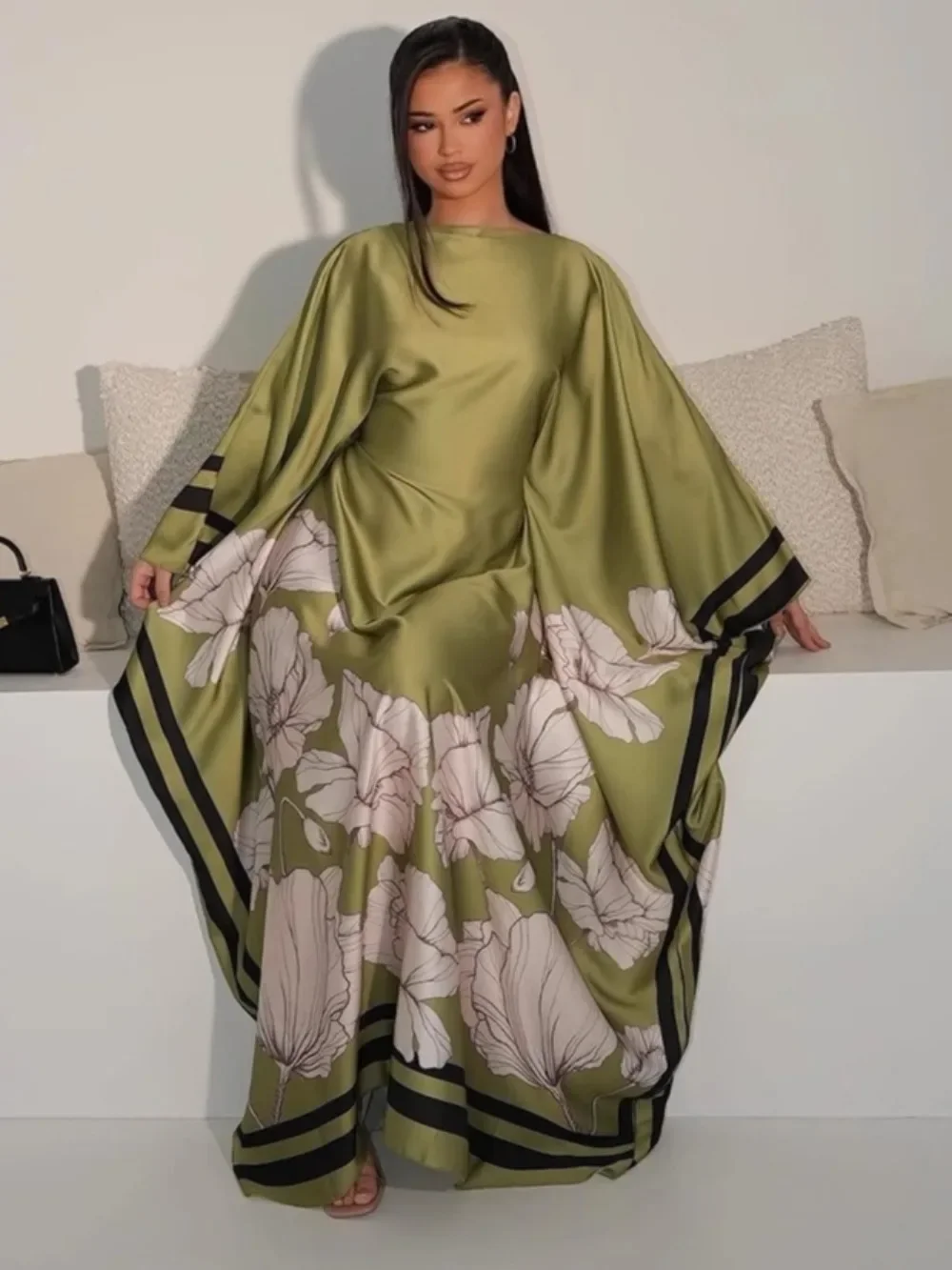 Women Bat Sleeve Dress Muslim Abaya Print Caftan Party Dresses Arab Long Robe Morocco Dubai Kaftan Vestidos Largos Jalabiya 2025
Women Bat Sleeve Dress Muslim Abaya Print Caftan Party Dresses Arab Long Robe Morocco Dubai Kaftan Vestidos Largos Jalabiya 2025