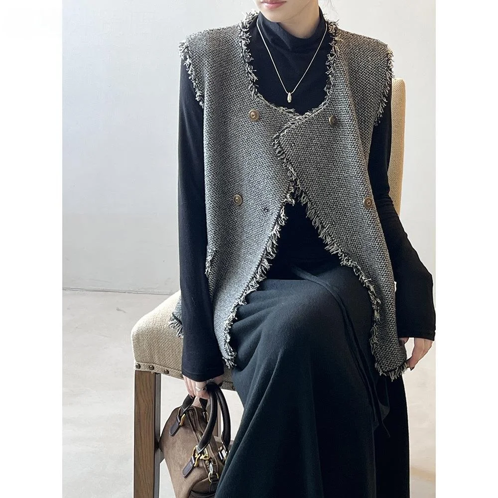 Женский жилет с бахромой в стиле французского шика, новинка 2024 года, модный повседневный шикарный топ для женщин
Женский жилет с бахромой в стиле французского шика, новинка 2024 года, модный повседневный шикарный топ для женщин