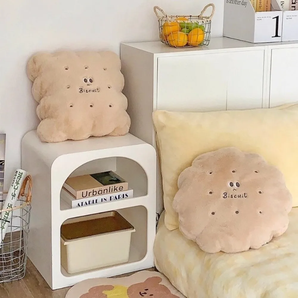 Cute 2-in-1 Bread Blanket Plush Soft Cow Horn Office Nap Air Conditioner Cushion Car Use
Cute 2-in-1 Bread Blanket Plush Soft Cow Horn Office Nap Air Conditioner Cushion Car Use