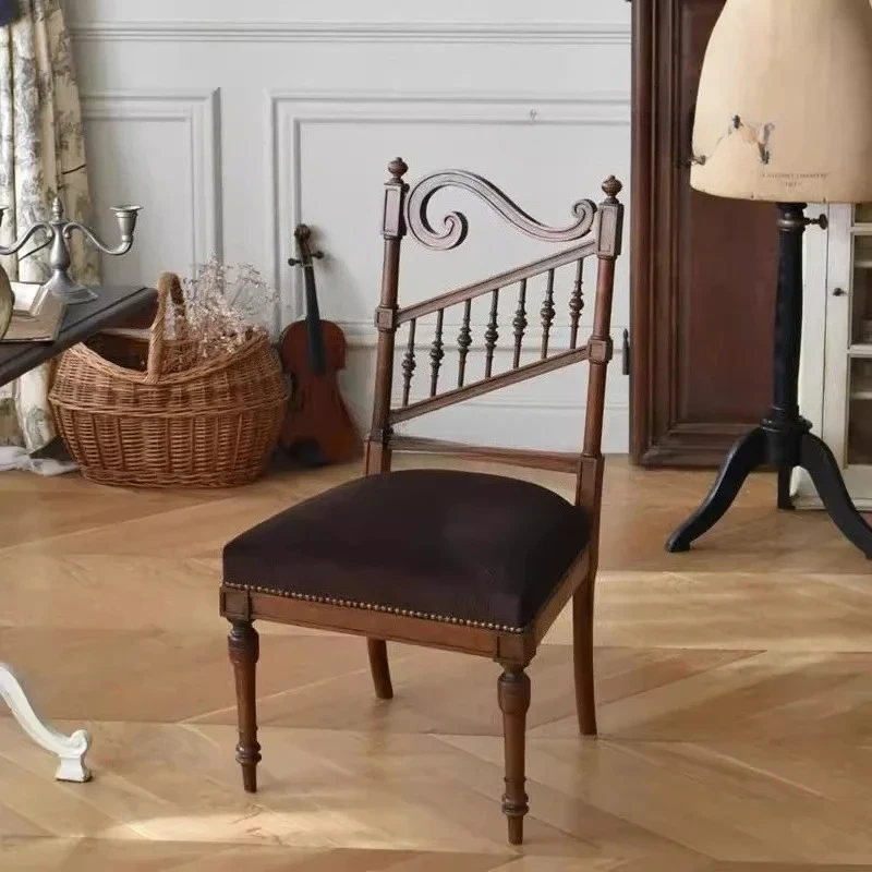 French simple solid wood antique dining chair high-end designer retro old single makeup stool
French simple solid wood antique dining chair high-end designer retro old single makeup stool