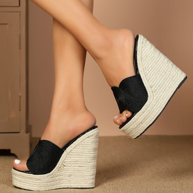 2025 Summer Sexy Slippers Women Grass Woven Linen Platform Wedges Sandals Thin Heels Slip On Mules Party Nightclub Casual Shoes 
2025 Summer Sexy Slippers Women Grass Woven Linen Platform Wedges Sandals Thin Heels Slip On Mules Party Nightclub Casual Shoes