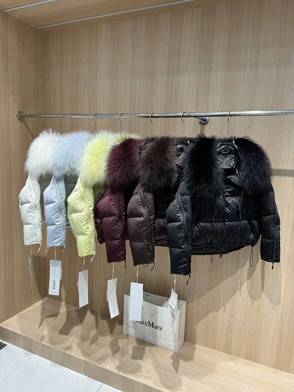 Tagkita Women's ort Thiened White Du down Jaet l Mink Collar Casual Sle Warm Faion Outerwear Winter Coat
Tagkita Women's ort Thiened White Du down Jaet l Mink Collar Casual Sle Warm Faion Outerwear Winter Coat