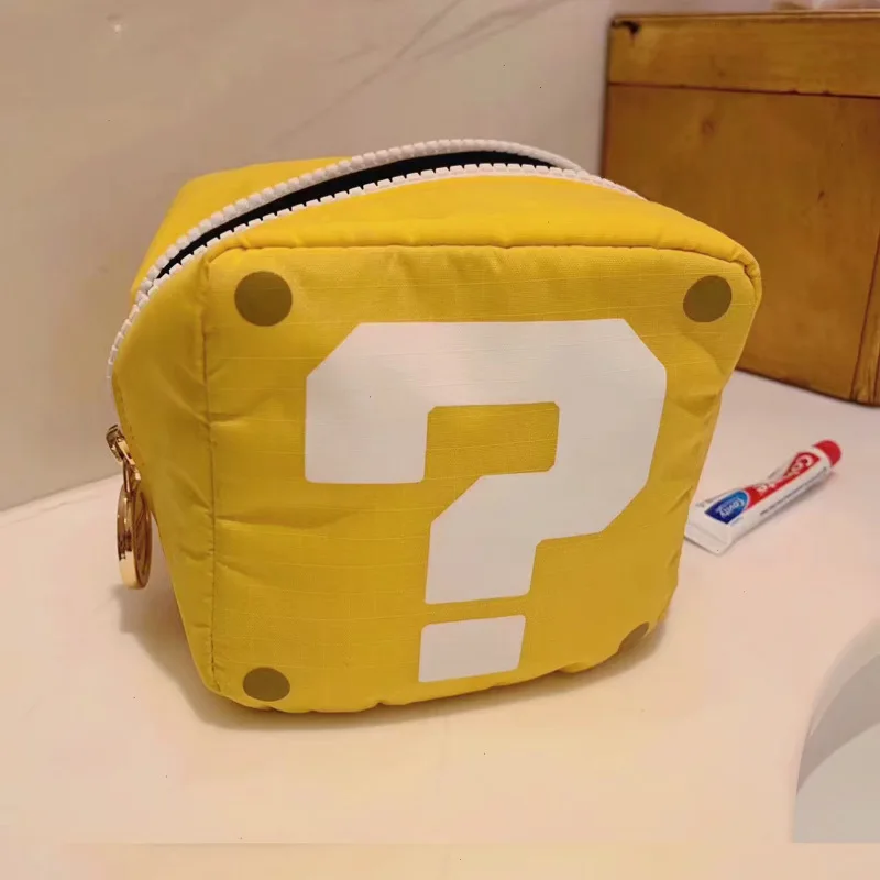 Милая мультяшная новая косметичка Super Mario в стиле аниме, коллаборация, квадратная сумка для хранения помады с вопросительным знаком
Милая мультяшная новая косметичка Super Mario в стиле аниме, коллаборация, квадратная сумка для хранения помады с вопросительным знаком
