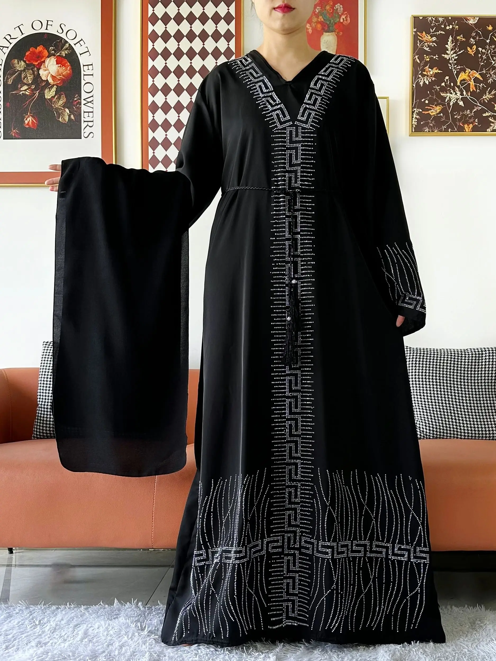 New 2025 Dubai Black Abaya Muslim Women Modest Dress Elegant Arabic Femme Hijab Chiffon Abaya Islamic Turkey Clothing
New 2025 Dubai Black Abaya Muslim Women Modest Dress Elegant Arabic Femme Hijab Chiffon Abaya Islamic Turkey Clothing