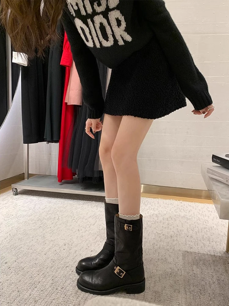 Кожаные сапоги-ботфорты из натуральной кожи, модель 2025 года, осень-зима, новые, в стиле ретро, на тонком каблуке, с ремешком, синие, женские
Кожаные сапоги-ботфорты из натуральной кожи, модель 2025 года, осень-зима, новые, в стиле ретро, на тонком каблуке, с ремешком, синие, женские