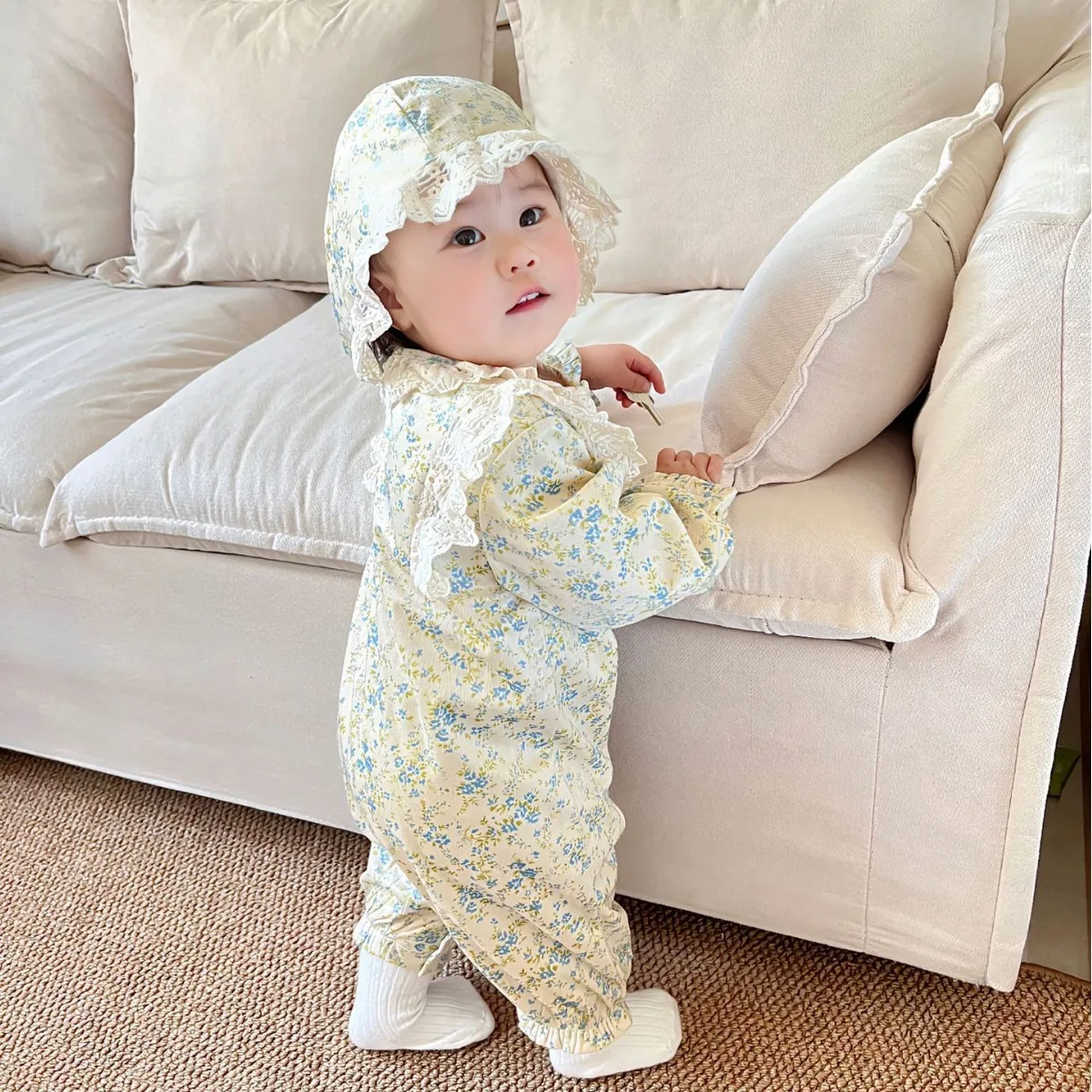 2025 New Newborn Clothes Autumn/Winter Countryside Style Baby Jumpsuit with Floral and Plush Baby Crawling Clothes Ins
2025 New Newborn Clothes Autumn/Winter Countryside Style Baby Jumpsuit with Floral and Plush Baby Crawling Clothes Ins