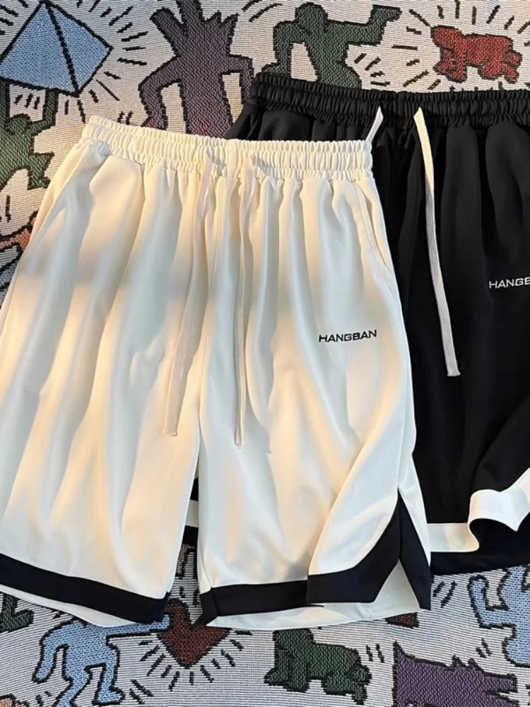 Американские спортивные шорты с вышивкой для мальчиков, летние, свободные, универсальные, длиной до колена, для баскетбола, повседневные, средней длины
Американские спортивные шорты с вышивкой для мальчиков, летние, свободные, универсальные, длиной до колена, для баскетбола, повседневные, средней длины