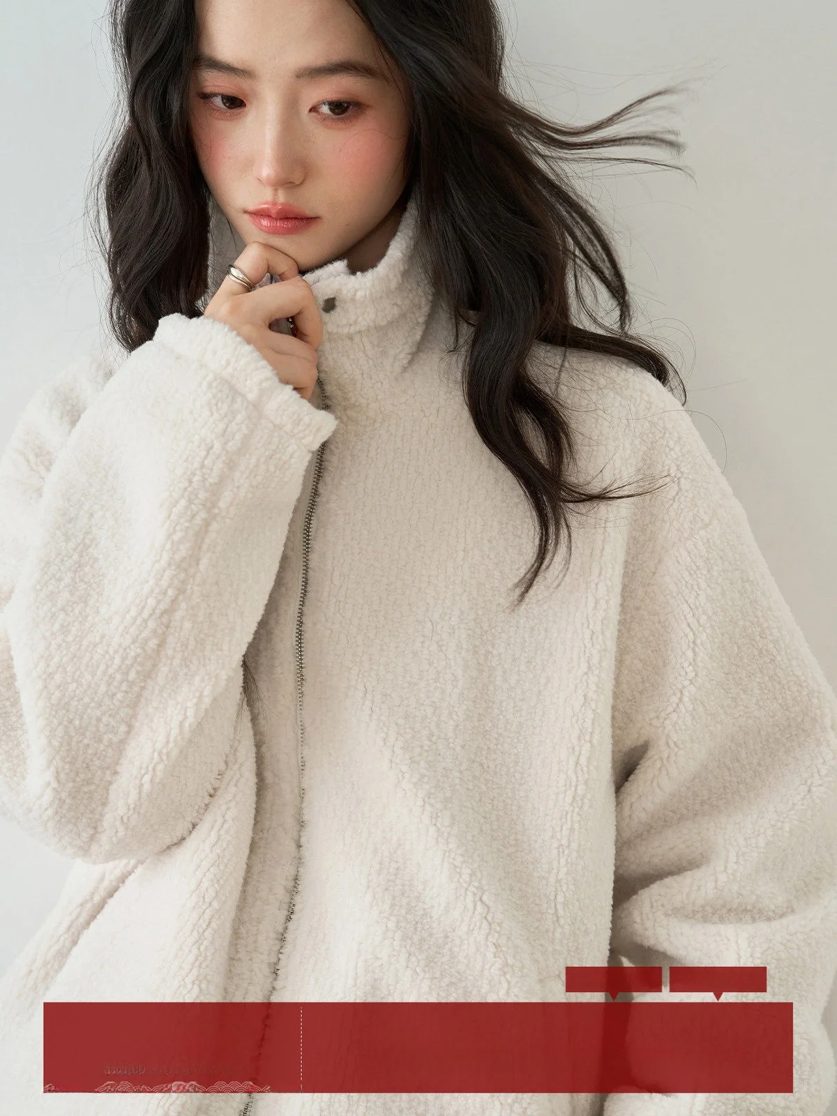 Женская теплая куртка MoZao из овечьей шерсти с молнией, двусторонняя, утепленная, зимняя верхняя одежда свободного кроя для повседневной носки, из полиэфирного волокна
Женская теплая куртка MoZao из овечьей шерсти с молнией, двусторонняя, утепленная, зимняя верхняя одежда свободного кроя для повседневной носки, из полиэфирного волокна