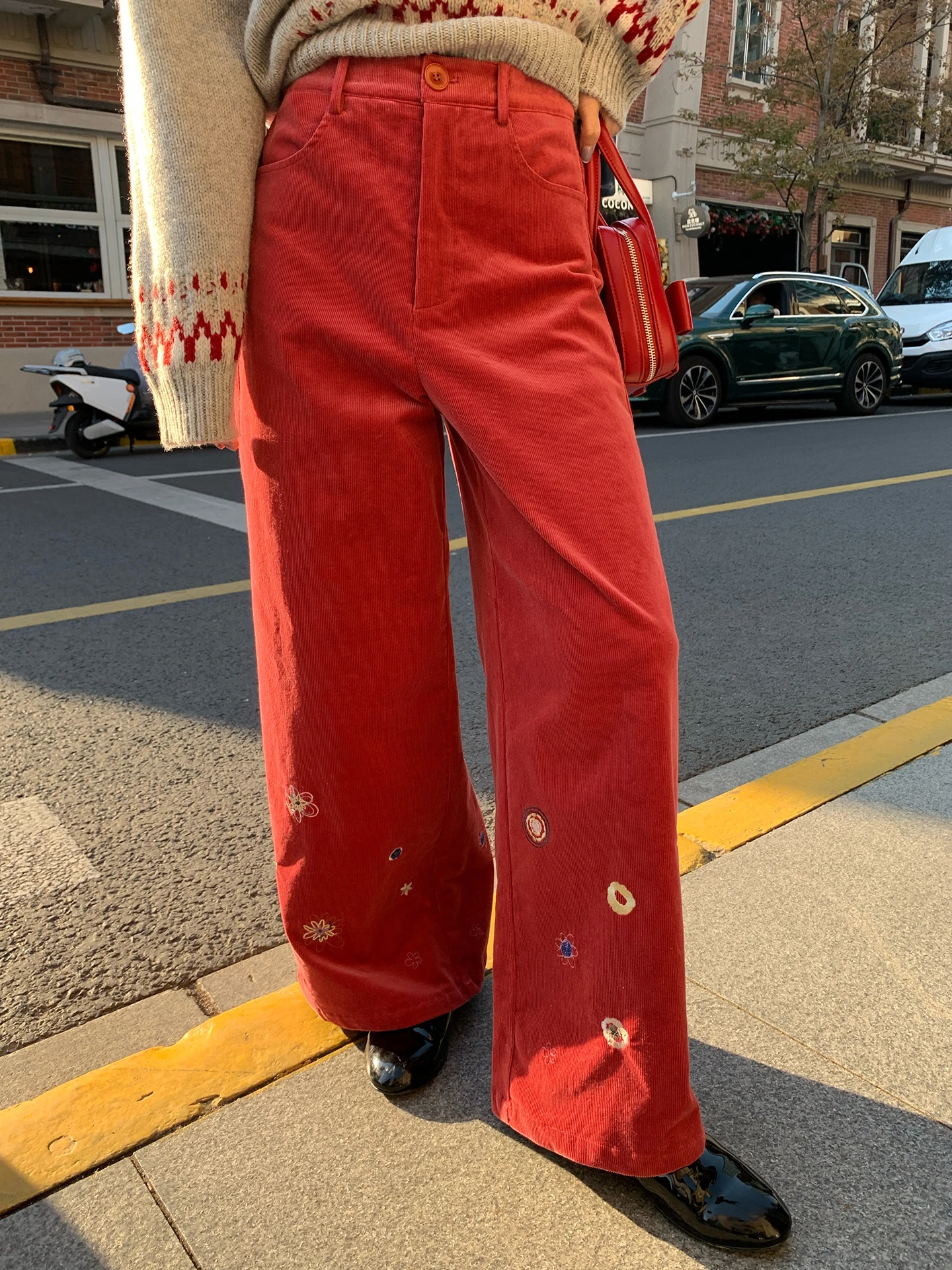 Women's High Waist Loose Casual Corduroy Pants 2025 New Winter Small Size Embroidered Wide Leg Pants Comfortable Cotton Blend
Women's High Waist Loose Casual Corduroy Pants 2025 New Winter Small Size Embroidered Wide Leg Pants Comfortable Cotton Blend