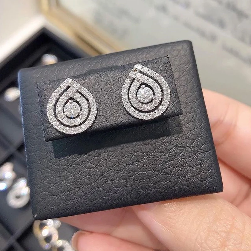 Huitan Luxury Crystal Cubic Zircon Earrings for Women Ear Stud Piercing Exquisite Lady's Accessories Temperament Fashion Jewelry
Huitan Luxury Crystal Cubic Zircon Earrings for Women Ear Stud Piercing Exquisite Lady's Accessories Temperament Fashion Jewelry