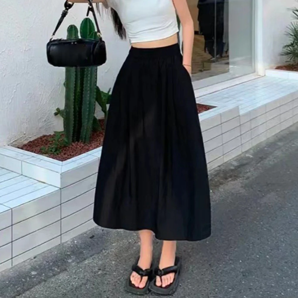 Elastic Waist Draped Skirt for Women in Classic A-Line Shape Pleated Knee-Length Solid Skirt with Unobtrusive Pocket Design
Elastic Waist Draped Skirt for Women in Classic A-Line Shape Pleated Knee-Length Solid Skirt with Unobtrusive Pocket Design