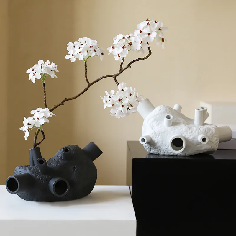 Simple Ceramic Flower Arrangement Hotel Model Room Bar Living Room Dining Table Desktop Flower Arrangement Decorative Ornaments
Simple Ceramic Flower Arrangement Hotel Model Room Bar Living Room Dining Table Desktop Flower Arrangement Decorative Ornaments