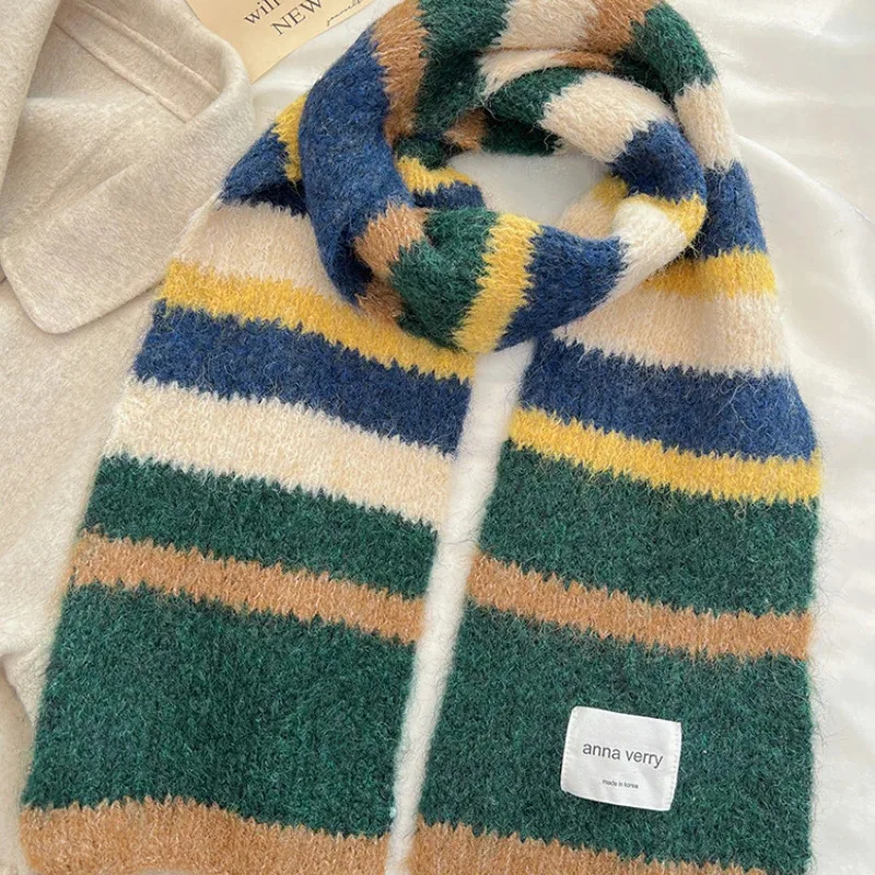 New Luxury Classic Color Blocking Style Dopamine Horsehair Scarf Women Winter Thick Soft Warm Knit Couple Muffler Men Thermal
New Luxury Classic Color Blocking Style Dopamine Horsehair Scarf Women Winter Thick Soft Warm Knit Couple Muffler Men Thermal