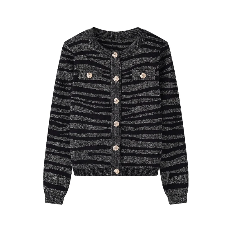 Korean Fashion V-neck Cardigan Sweater Women Knitwear Tops 2024 Autumn Long Sleeve Single-breasted Workwear Elegant Jumpers
Korean Fashion V-neck Cardigan Sweater Women Knitwear Tops 2024 Autumn Long Sleeve Single-breasted Workwear Elegant Jumpers