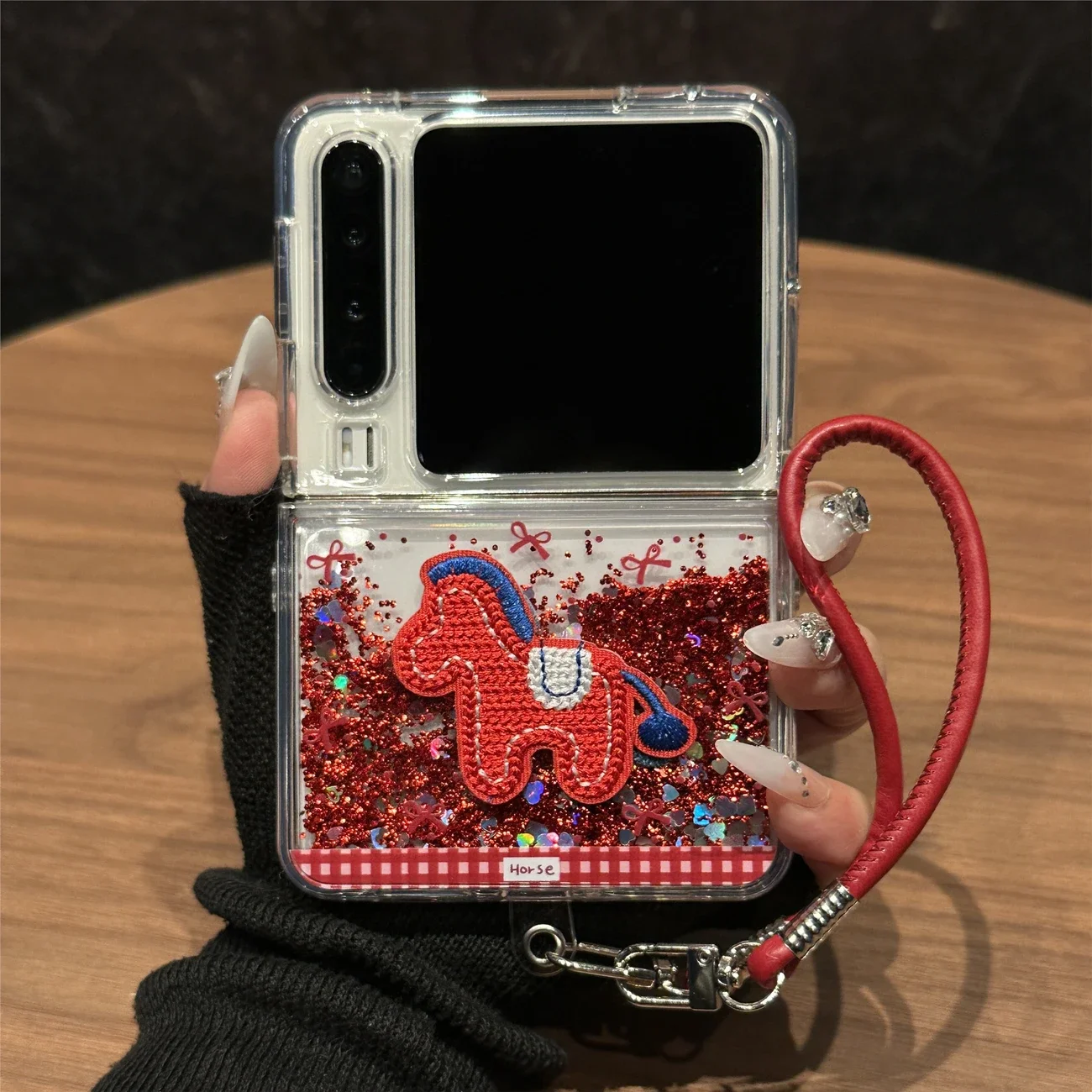 Z Flip 7 Case Cute Horse Year Phone case for Samsung Z flip7 zflip6 5 Xiaomi mix flip 2 cases flowing sand embroidery pony
Z Flip 7 Case Cute Horse Year Phone case for Samsung Z flip7 zflip6 5 Xiaomi mix flip 2 cases flowing sand embroidery pony