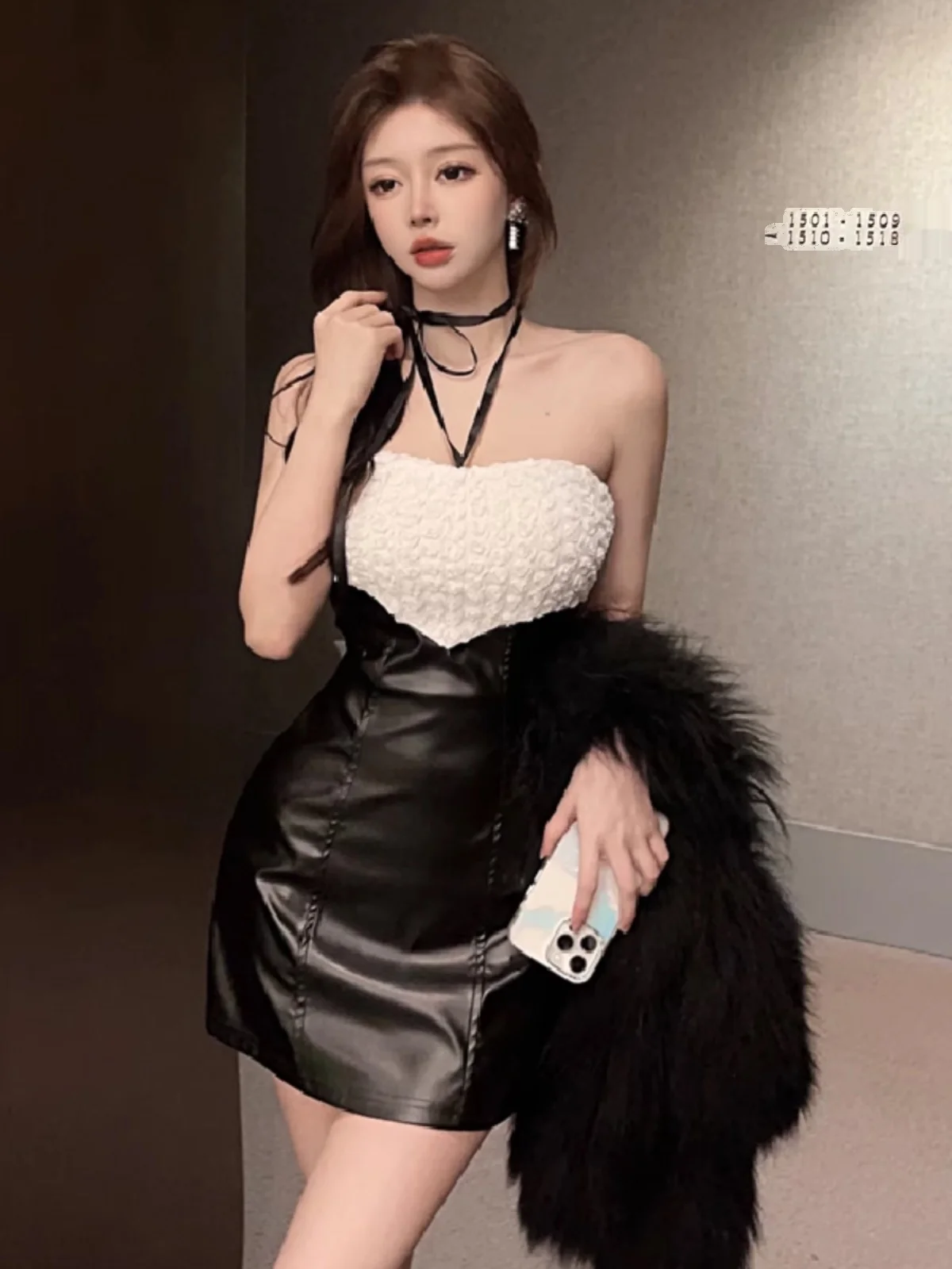 Trendy High Waist Slim Fit Color Block Crop Top Dress Sexy Spicy Short Skirt Wrap around Bodycon Dress for Party And Nightclub
Trendy High Waist Slim Fit Color Block Crop Top Dress Sexy Spicy Short Skirt Wrap around Bodycon Dress for Party And Nightclub