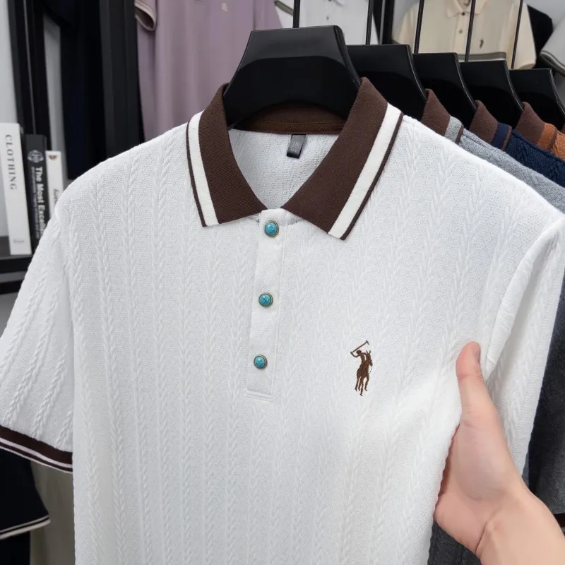 Summer New Short Sleeved Polo Shirt Men's Breathable Jacquard Wrinkle Resistant Casual Fashion T-shirt with A Lapel Collar
Summer New Short Sleeved Polo Shirt Men's Breathable Jacquard Wrinkle Resistant Casual Fashion T-shirt with A Lapel Collar
