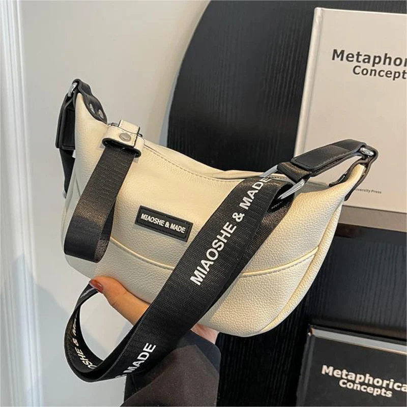 TRAVEASY Brand Niche Bag Women 2025 New Style Simple Daily Women Fashion Super Popular Crossbody Bag Versatile Dumpling Bag
TRAVEASY Brand Niche Bag Women 2025 New Style Simple Daily Women Fashion Super Popular Crossbody Bag Versatile Dumpling Bag