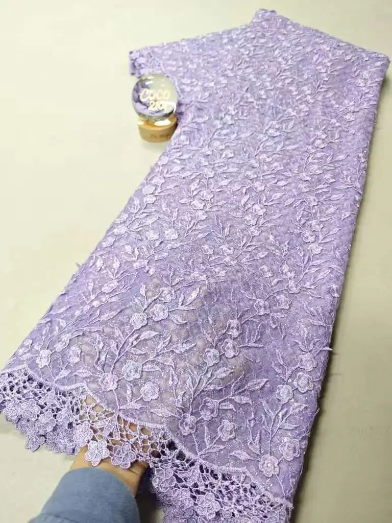 Высококачественная нигерийская тюлевая кружевная ткань для свадебного платья, вышивка, шитье с блестками, вечерние гипюры, 2025 шифон, 5 ярдов, XL152
Высококачественная нигерийская тюлевая кружевная ткань для свадебного платья, вышивка, шитье с блестками, вечерние гипюры, 2025 шифон, 5 ярдов, XL152