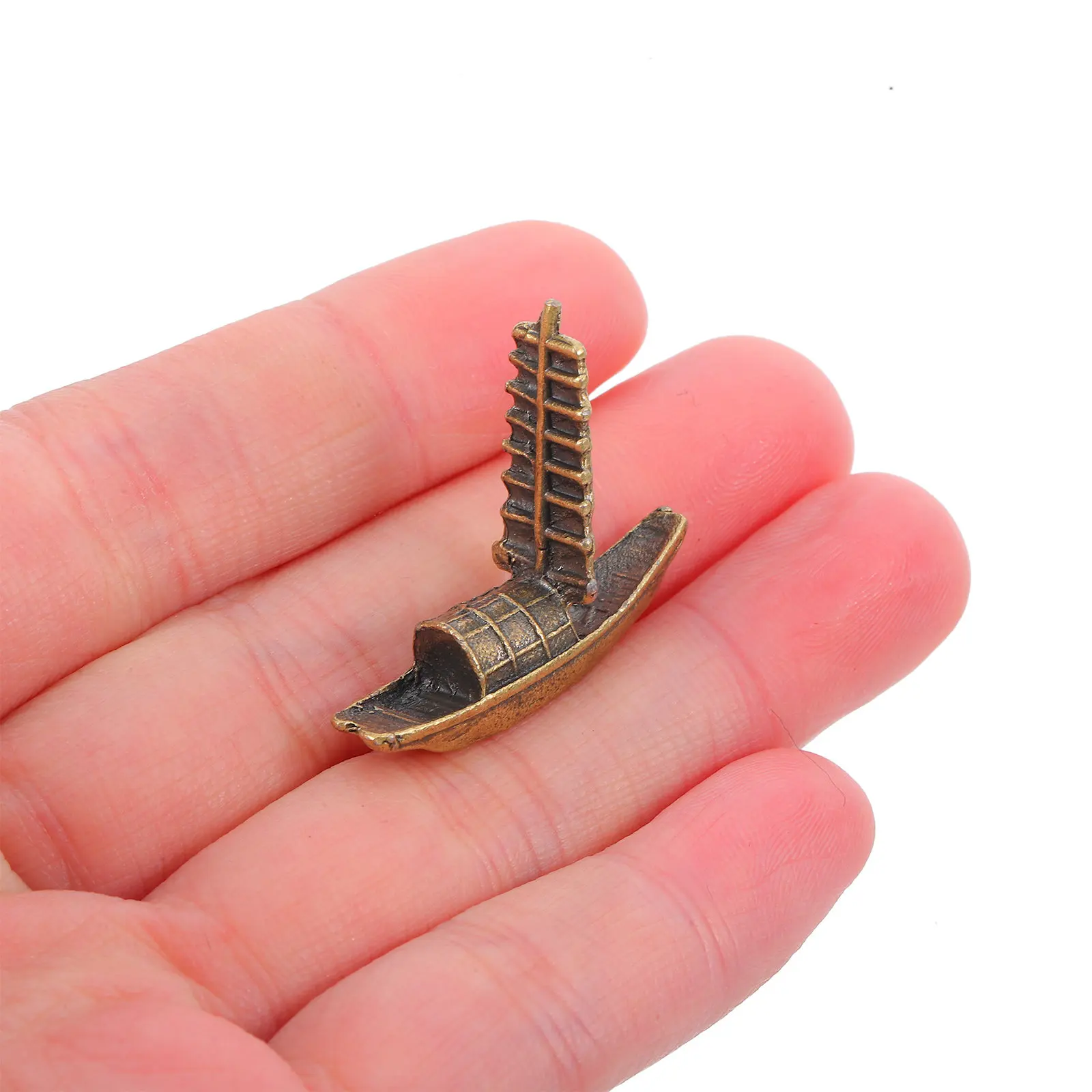Miniature Vintage Boat Decor Small Sailboat Vintage Style for Sand Table Bonsai Garden Micro Landscape Ornament Coastal Home
Miniature Vintage Boat Decor Small Sailboat Vintage Style for Sand Table Bonsai Garden Micro Landscape Ornament Coastal Home