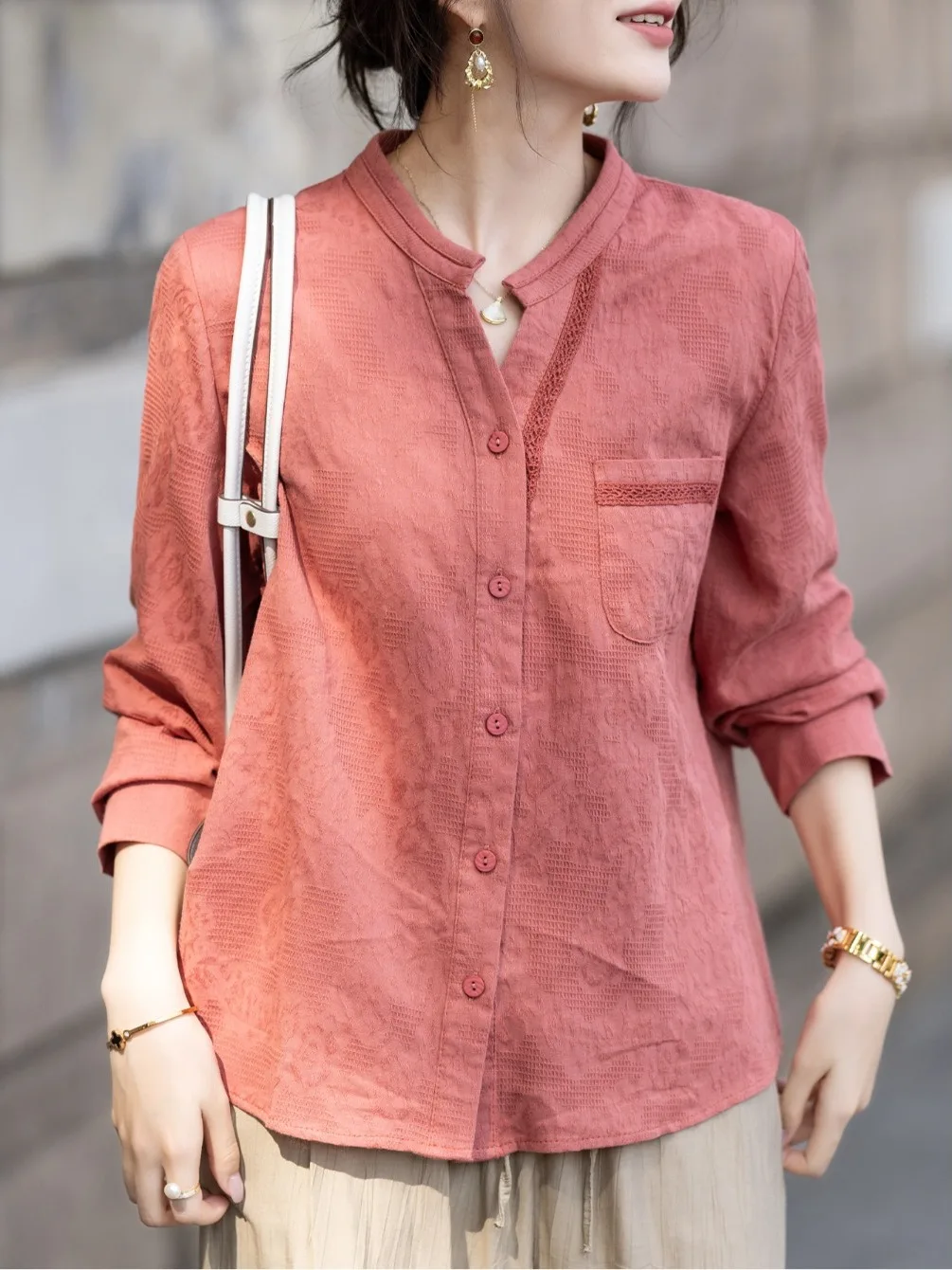 Long Sve High End Jaet Женский irt V Ne из чистого хлопка Весна Осень Большой размер Топ для мам Дышащий удобный повседневный топ...
Long Sve High End Jaet Женский irt V Ne из чистого хлопка Весна Осень Большой размер Топ для мам Дышащий удобный повседневный топ...