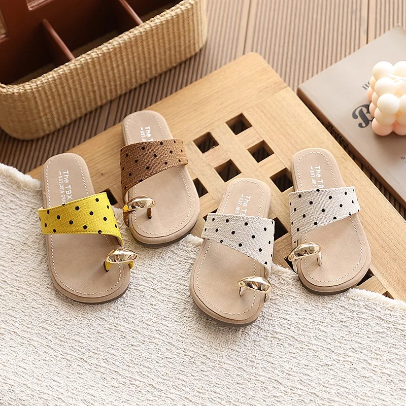 Children's Sandals 2026 Korean-style New Polka Dot Sandals Campus Toddler Barefoot Beach Slippers Non-slip Comfort Flat Shoes
Children's Sandals 2026 Korean-style New Polka Dot Sandals Campus Toddler Barefoot Beach Slippers Non-slip Comfort Flat Shoes
