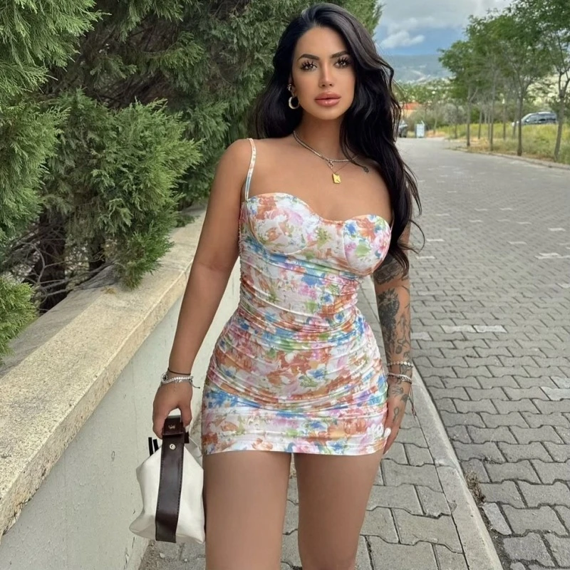 Sexy Off Shoulder Camisole Dress Fashion Printed Pleated Short Dress Summer New Women Casual Vacation Dress Ins Strapless Skirt
Sexy Off Shoulder Camisole Dress Fashion Printed Pleated Short Dress Summer New Women Casual Vacation Dress Ins Strapless Skirt