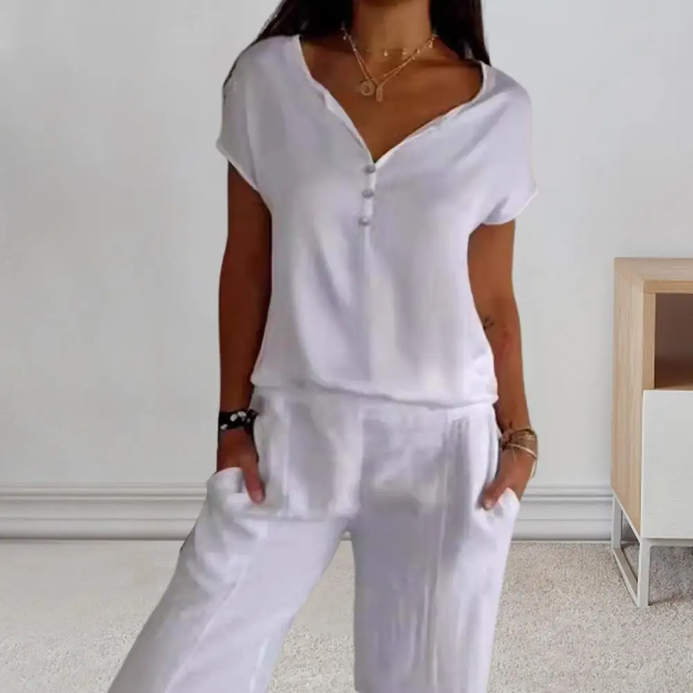 Chenille Fabric Blouse Solid Color V-neck Short Sleeve Tee Shirt for Women Loose Fit Commuting T-shirt with Buttoned Half
Chenille Fabric Blouse Solid Color V-neck Short Sleeve Tee Shirt for Women Loose Fit Commuting T-shirt with Buttoned Half