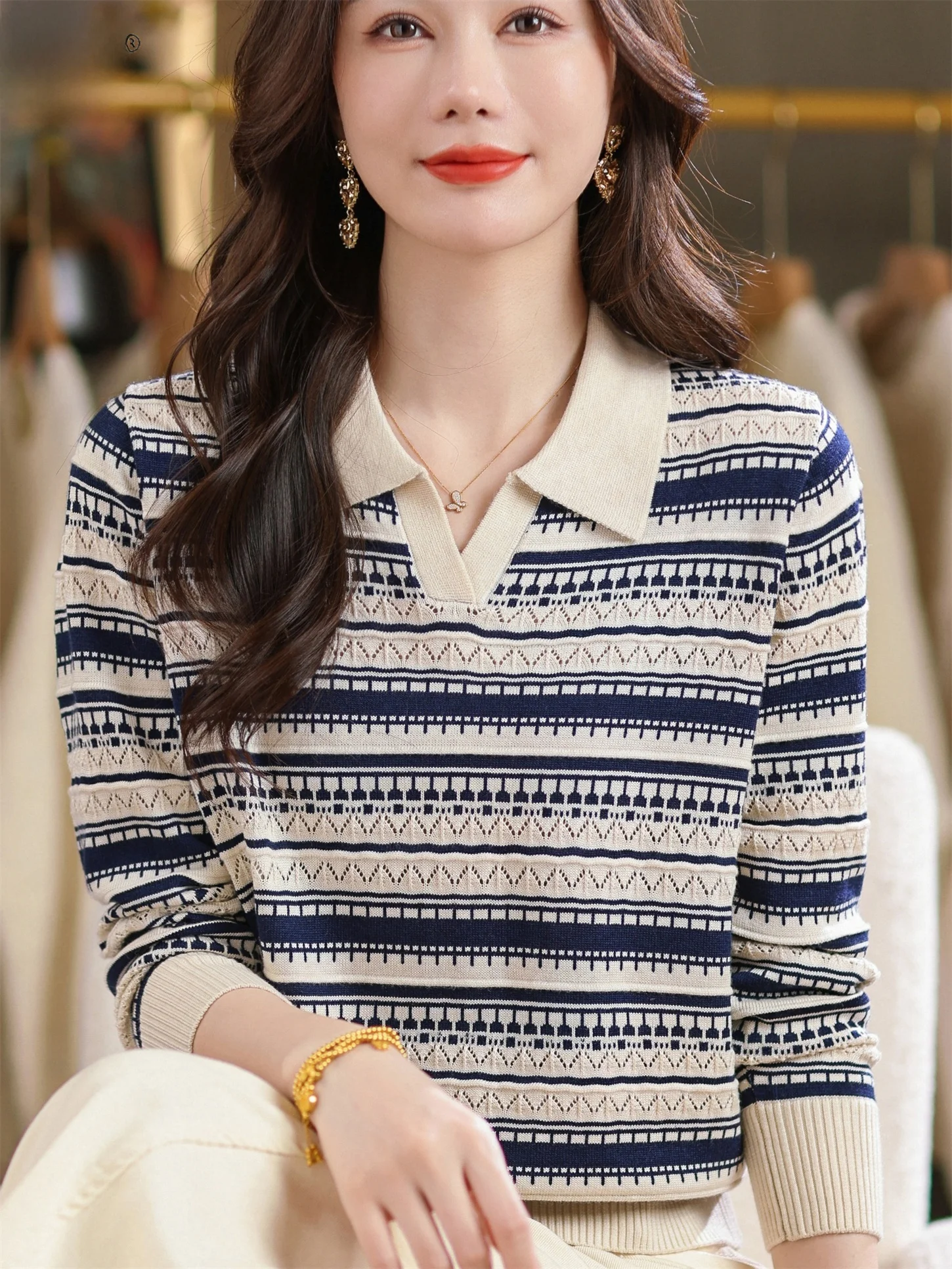 Fashionable Striped Knitwear Loose Fit Turn-down Collar Base Layer Top for Middle-aged Women Spring Autumn New Style Casual Wear
Fashionable Striped Knitwear Loose Fit Turn-down Collar Base Layer Top for Middle-aged Women Spring Autumn New Style Casual Wear